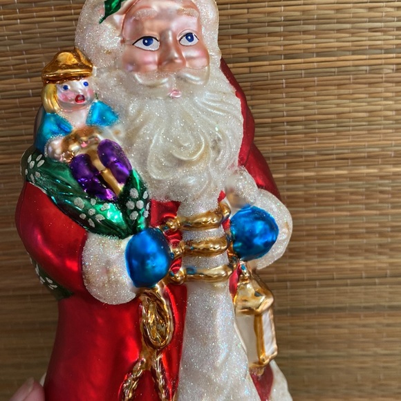 Christmas Treasures Classic Santa - Picture 5 of 13